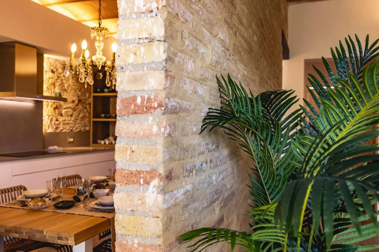 Apartment Bravissimo Placa De La Independencia Garden View, With Large Terrace Girona